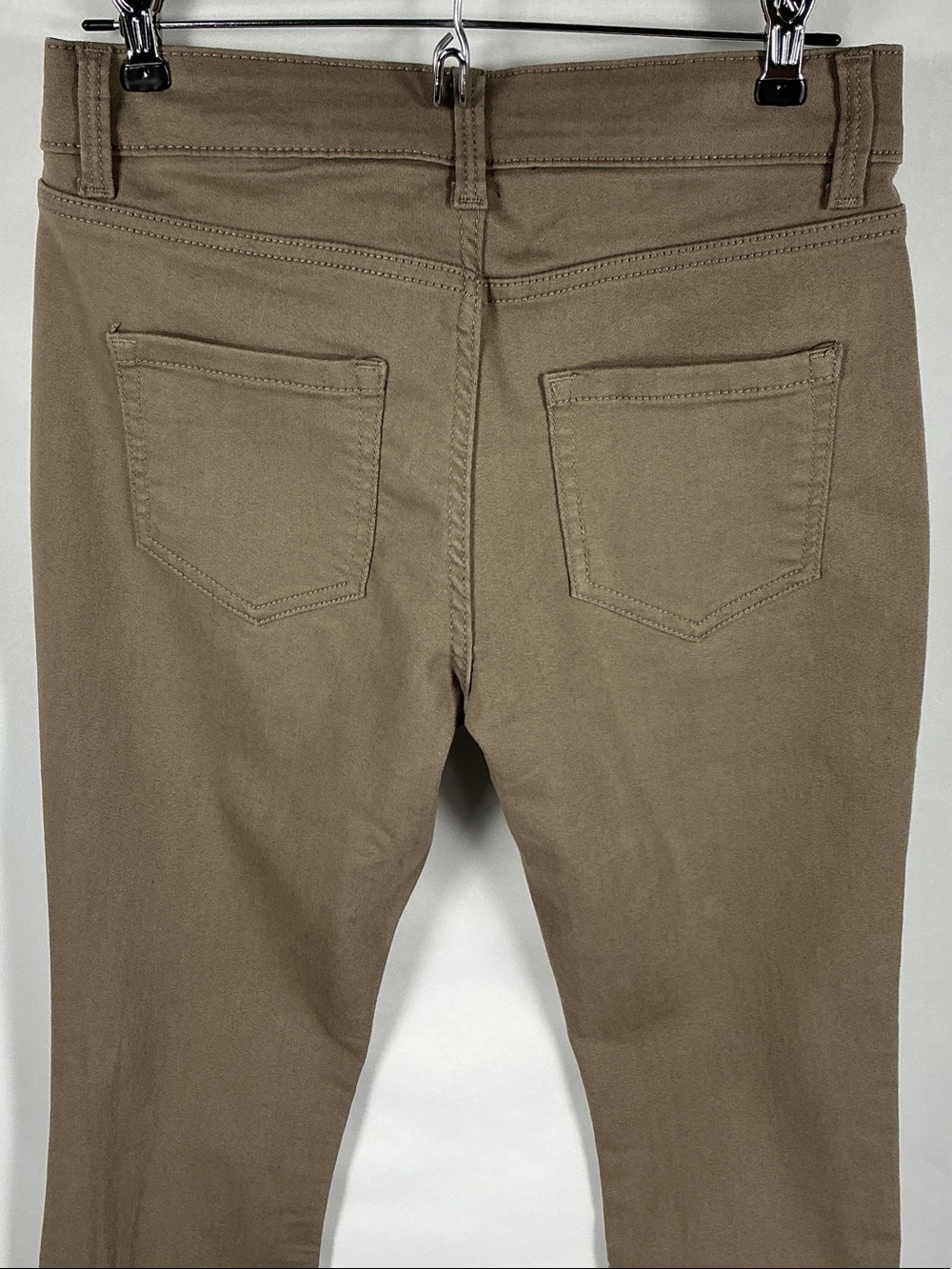 NWT Liz Claiborne Sara Slim Leg Pants 4P Walnut Mid Rise Secretly Slimming - Picture 5 of 13